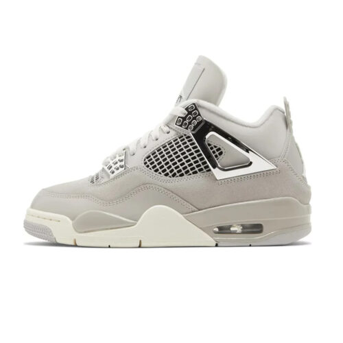 Retro 4 Frozen Moments